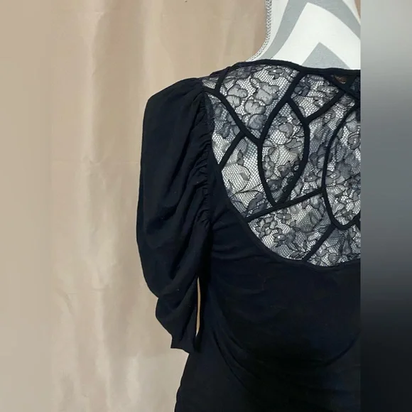 BCBGMaxAzria Small Black Lace Detail Top - Picture 5 of 8